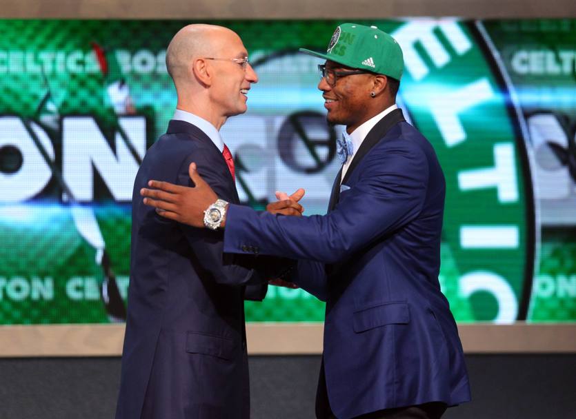 I complimenti del commissioner alla nuova guardia dei Celtics. Reuters